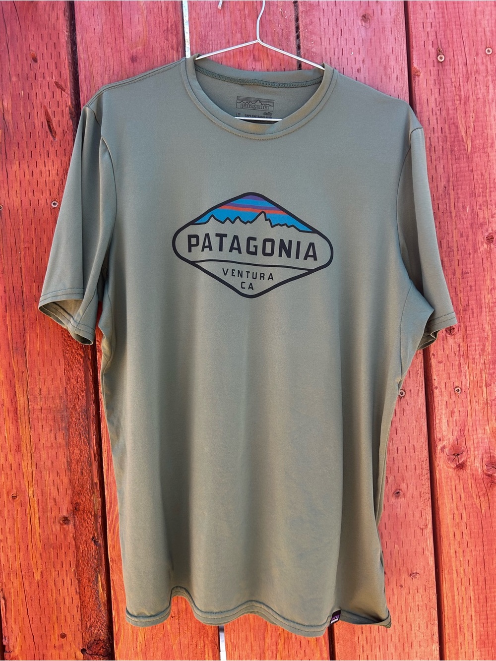 Patagonia Men’s Capilene 50+UPF stretch performance Tee — Olive Green